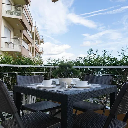 H11 Casa Liuba Giardino - Parcheggio Апартаменты