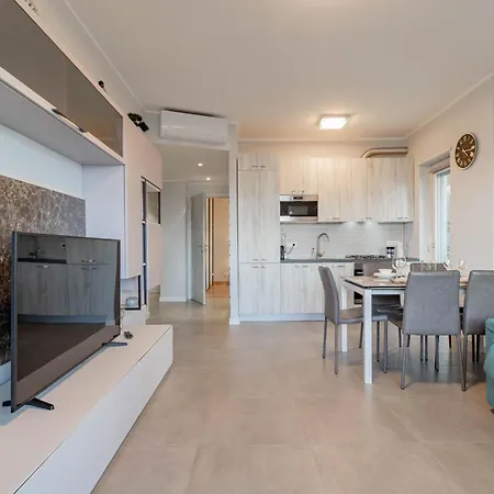 H11 Casa Liuba Giardino - Parcheggio Apartamento